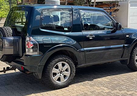 Mitsubishi Pajero Pajero 3.2 DI-D Automatik