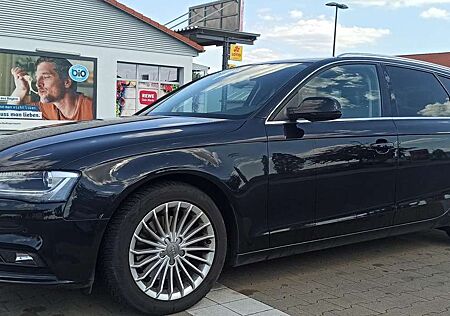 Audi A4 Avant Diesel Avant 2.0 TDI DPF quattro Ambiente