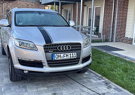 Audi Q7 3.0 TDI DPF quattro tiptronic (Neuer TÜV)