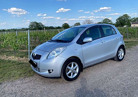 Toyota Yaris 1.3 VVT-i Multi Mode Sol