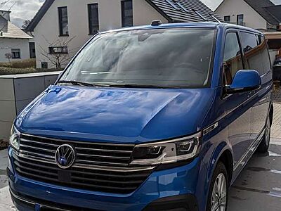 Volkswagen T6.1 Multivan DSG Kurz 4MOTION Highline
