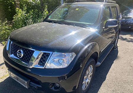Nissan Pathfinder 3.0 dCi Aut. LE