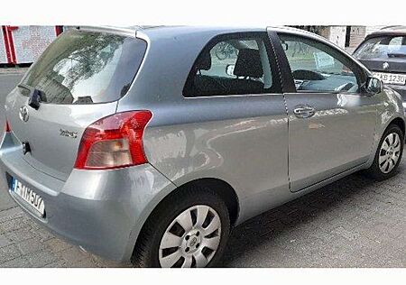 Toyota Yaris 1.3 linea luna