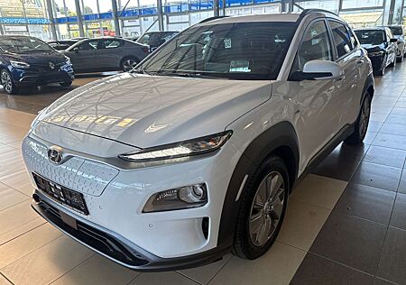 Hyundai Kona Premium ACC R.Cam Wärmepumpe LED SHZ Navi