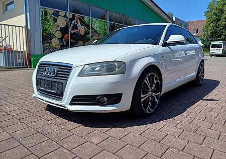 Audi A3 2.0 TDI S line Sportpaket plus (103kW)