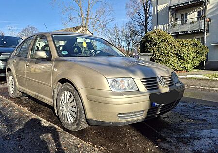 VW Bora Volkswagen 1.6 FSI