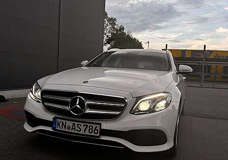 Mercedes-Benz E 220 d 4Matic T 9G-TRONIC Avantgarde