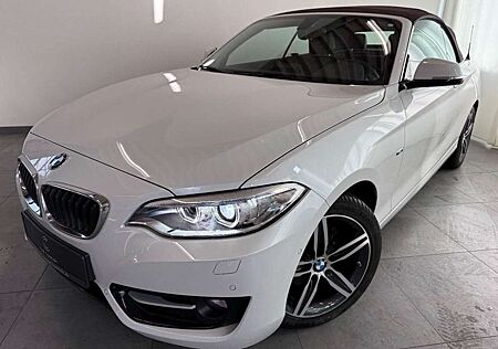 BMW 220 i Cabrio Sport Line 1. HAND XENON AUTOMATIC