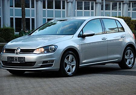 VW Golf Volkswagen VII Comfortline BMT| KAMERA| MASSAGE| NAVI