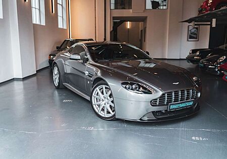 Aston Martin V8 Vantage V8 S *MWST. / 2. HAND / SCHECKHEFT*