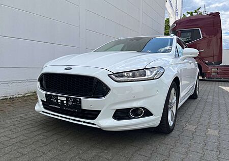 Ford Mondeo Titanium/ Automatik/ 2 Hand/ Scheckheftge