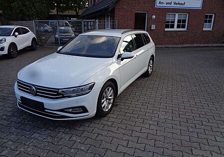 VW Passat Variant Volkswagen Bus, Autom. Distr., Navi, AHK, 8f