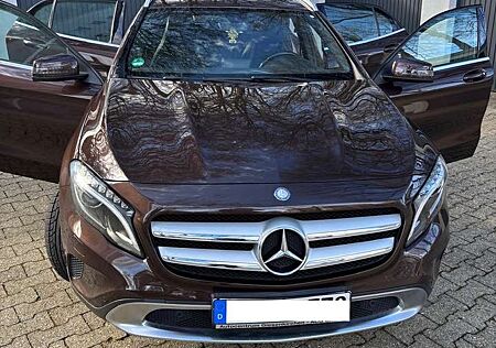 Mercedes-Benz GLA 200 GLA 7G-DCT Edition 1