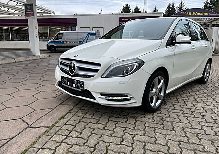 Mercedes-Benz B 200 Scheck bei MB , Bi Xenon , SH , TÜV NEU