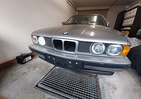 BMW 525i 525 E34