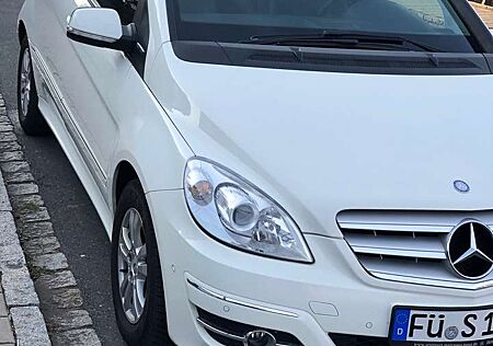 Mercedes-Benz B 180 BlueEFFICIENCY