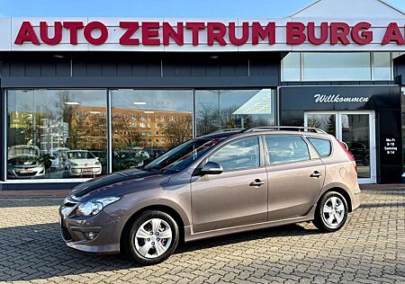 Hyundai i30 CW 1.6 Comfort KLIMA AHK wenig km