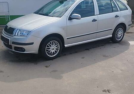 Skoda Fabia 1.4 16V Combi Exact