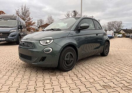 Fiat 500 Elektro Giorgio Armani Collector's Edition