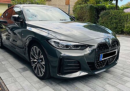 BMW i4 M Sport, Alcantara, 20“ , H&K, LHZ,HUD, ACC