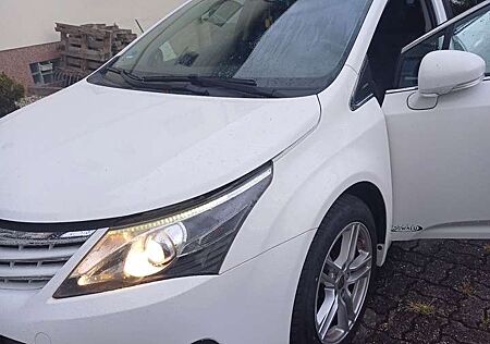 Toyota Avensis Combi 2.2 D-4D Life
