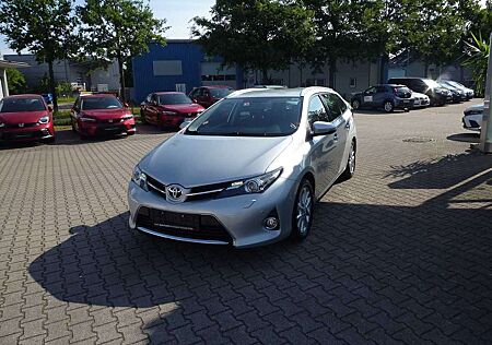 Toyota Auris Touring Sports 1.6 Life