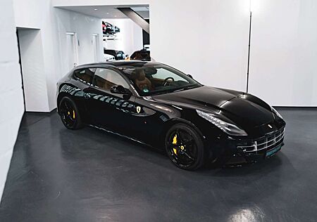 Ferrari FF 6.3 V12 *DAYTONA/CUOIO/LIFT/VOLL*