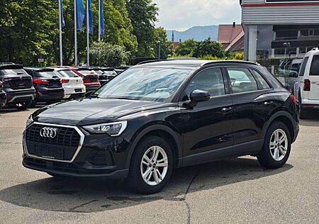 Audi Q3 35 TFSI 150PS DSG #APP #SIDE #SHZ.