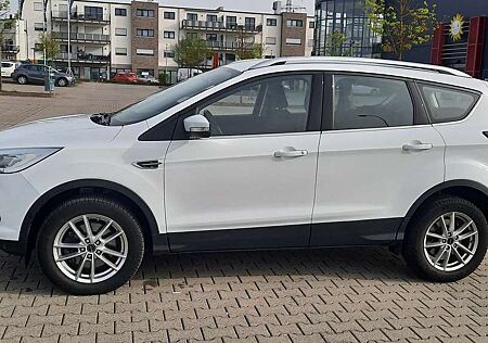 Ford Kuga 2.0 TDCi 4x4 ,Autom,LED,Navi,1hand,HINTERACHSE DEF