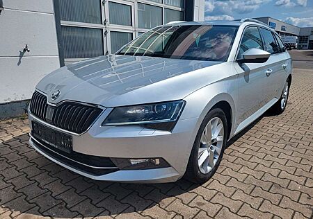 Skoda Superb 2,0TDi Combi Style Autom./navi/AHK/MWSt.