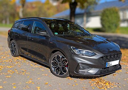 Ford Focus Turnier ST-LINE, VOLLAUSSTATTUNG, Automatik Diesel