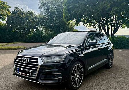 Audi Q7 3.0 TDI quattro 3x S-Line /Pano/360/AHK/Stand-HZ