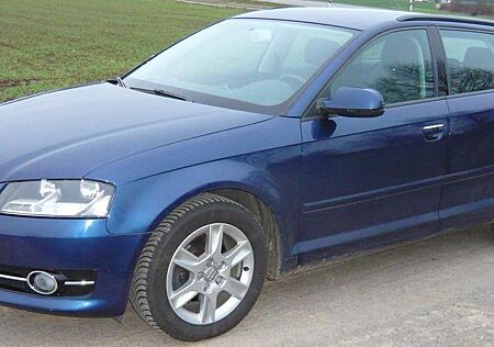 Audi A3 1,2 TFSI Attraction, AHK, Klima, Tempomat, Sitzhzg
