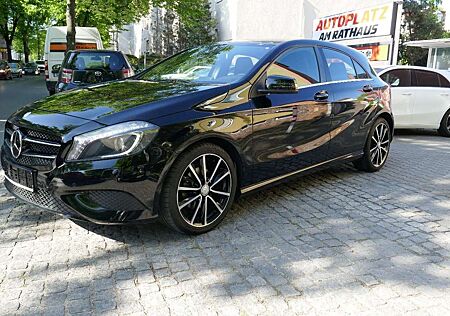 Mercedes-Benz A 180 A -Klasse BlueEfficiency 2Style, Bi-Xenon