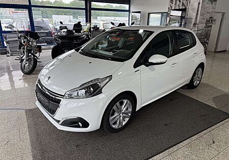 Peugeot 208 1.2 PureTech Signature KLIMA PDC CARPLAY ANDOID UV