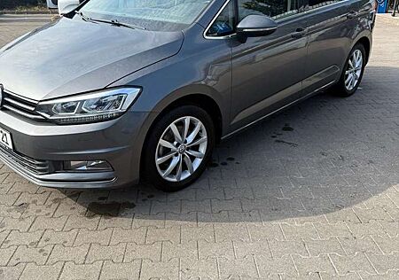 VW Touran Volkswagen 2.0 TDI SCR (BlueMotion Technology) Highline