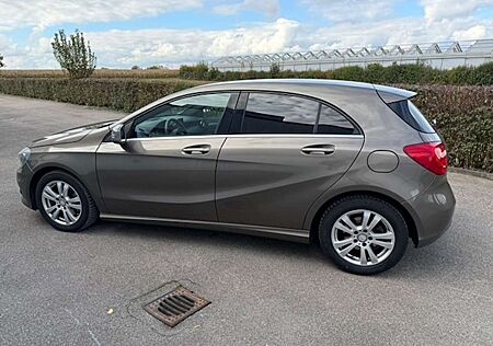 Mercedes-Benz A 200 Urban | sehr gute Ausstattung | unfallfrei