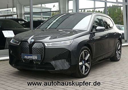 BMW iX xDrive50 Sportpak.AHK°LASER°PANO°21-Luftfed.