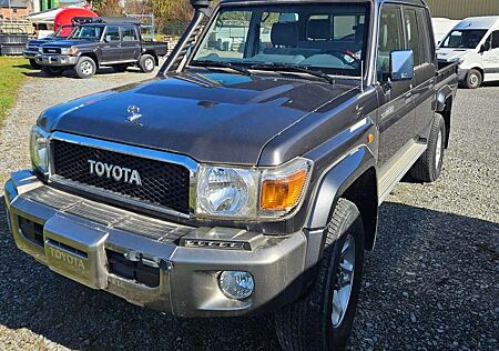 Toyota Land Cruiser GRJ 79DC VX Limited Euro6 272 PS