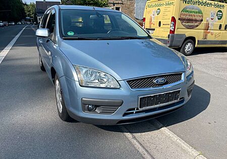 Ford Focus Turnier Ghia Automatik! 99tkm!