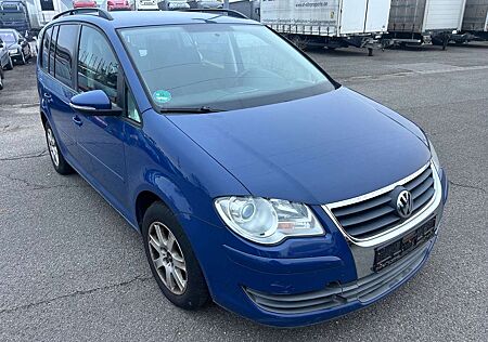 VW Touran Volkswagen Trendline (Motorschaden)