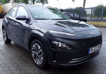 Hyundai Kona Select dig.Cockpit R.Cam ACC SHGZ PDC DAB+