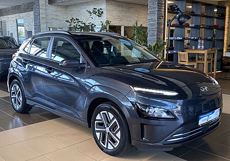 Hyundai Kona Select dig.Cockpit R.Cam ACC SHGZ PDC DAB+