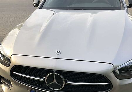 Mercedes-Benz E 220 d T 9G-TRONIC AMG Line