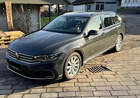 VW Passat Variant Volkswagen GTE