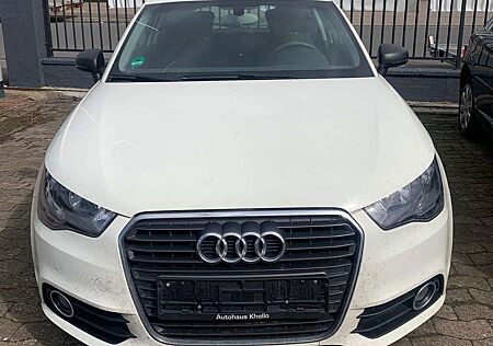 Audi A1 attraction Neu TÜV