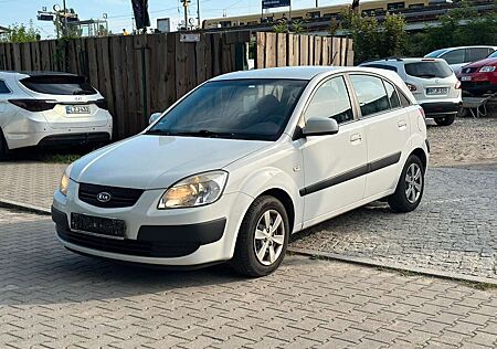 Kia Rio 1.4 EX Basis KLIMA*