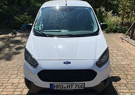 Ford Transit Courier AHK Klima Scheckheft Unfallfrei Mwst Ganzjreifen