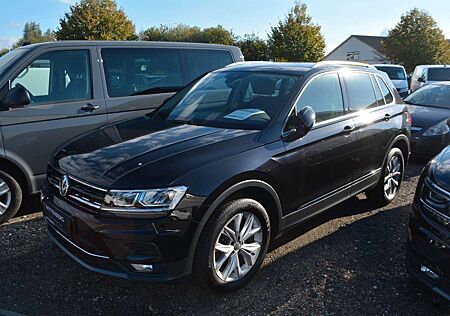 VW Tiguan Volkswagen Highline DSG 4Motion-AHK-Leder-Navi-LED