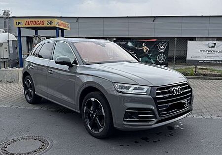 Audi Q5 55 TFSI e quattro S tronic
